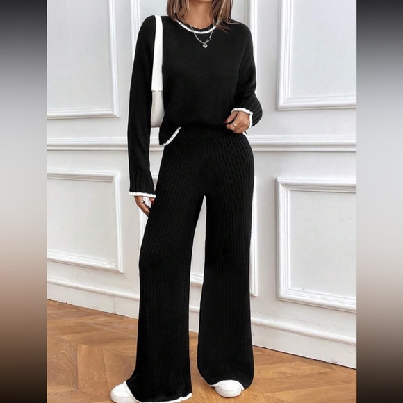 Lounge Set - Picture 2 of 4